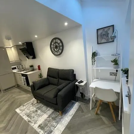 Stylish & Cosy 1 Bed Apartment Swindon Exterior photo